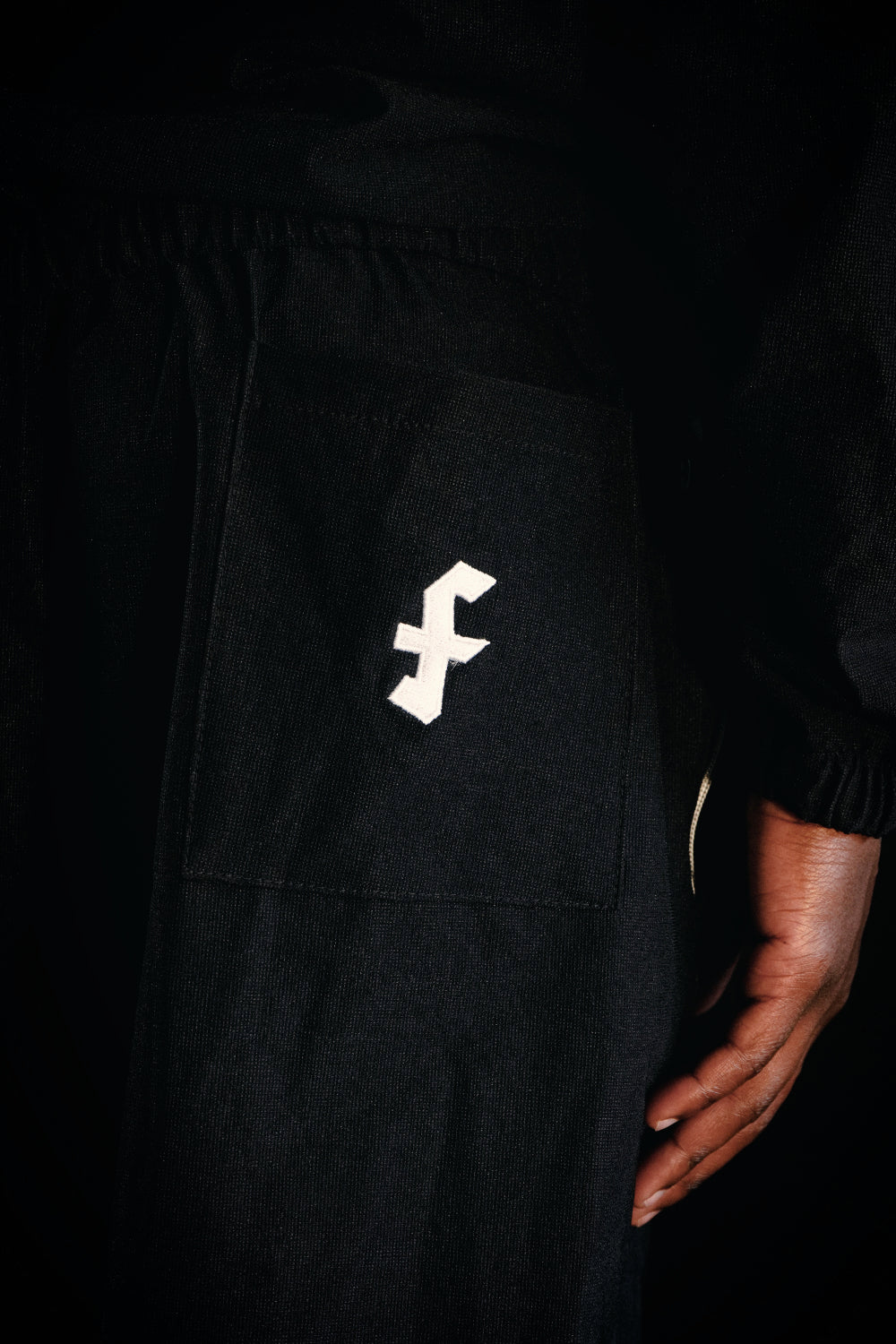 BLACK RIPSTOP TRACKIE